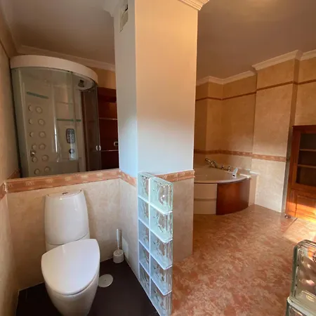 Con Piscina Privada