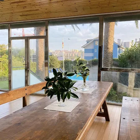 Con Piscina Privada *