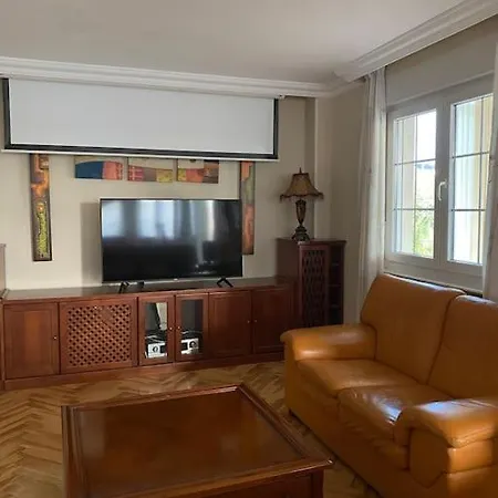 Dom wakacyjny Con Piscina Privada *