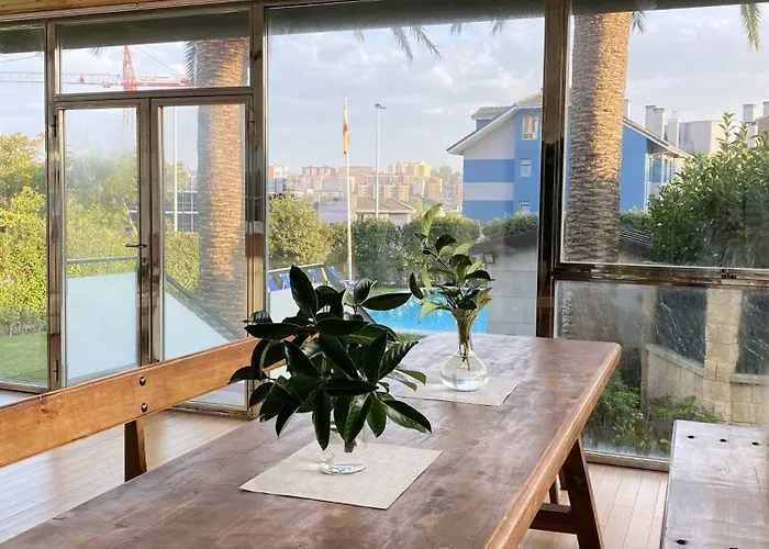 Con Piscina Privada *