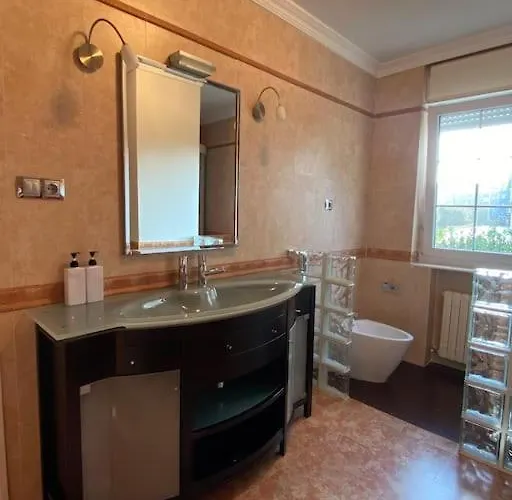 Nyaraló Con Piscina Privada