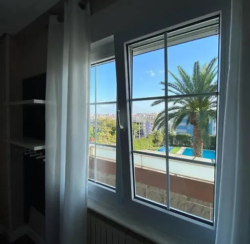 Con Piscina Privada Nyaraló *